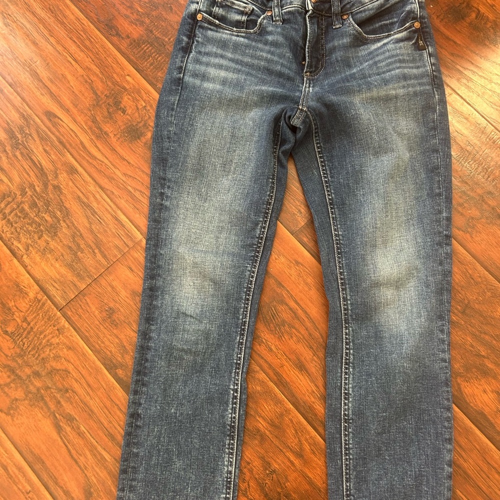 Silver Jeans Women's Straight Leg in Classic Blue